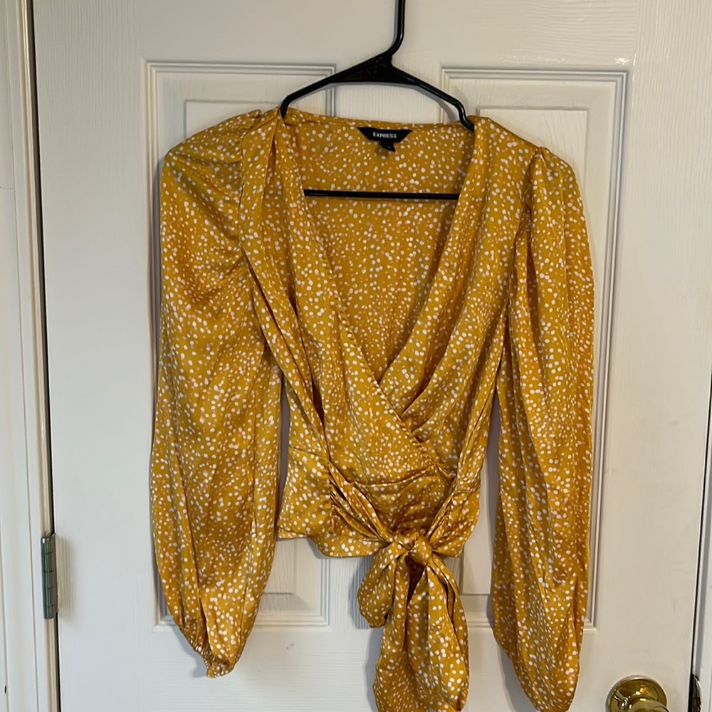 Express tie around top